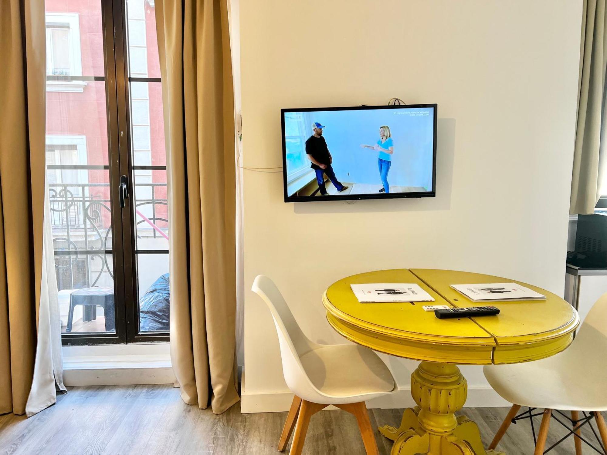 Appartement Estudio Puerta Cerrada à Madrid Extérieur photo