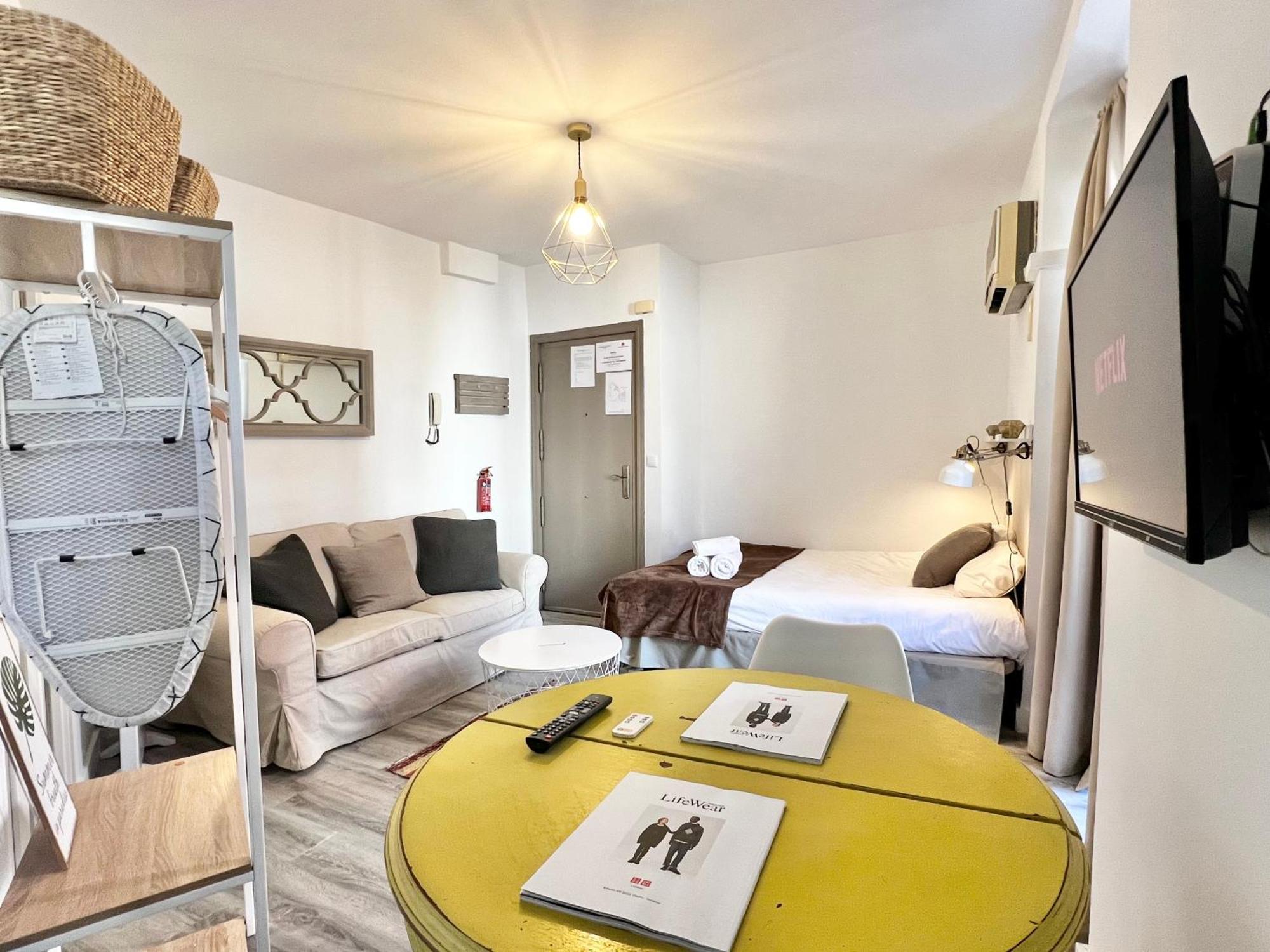 Appartement Estudio Puerta Cerrada à Madrid Extérieur photo