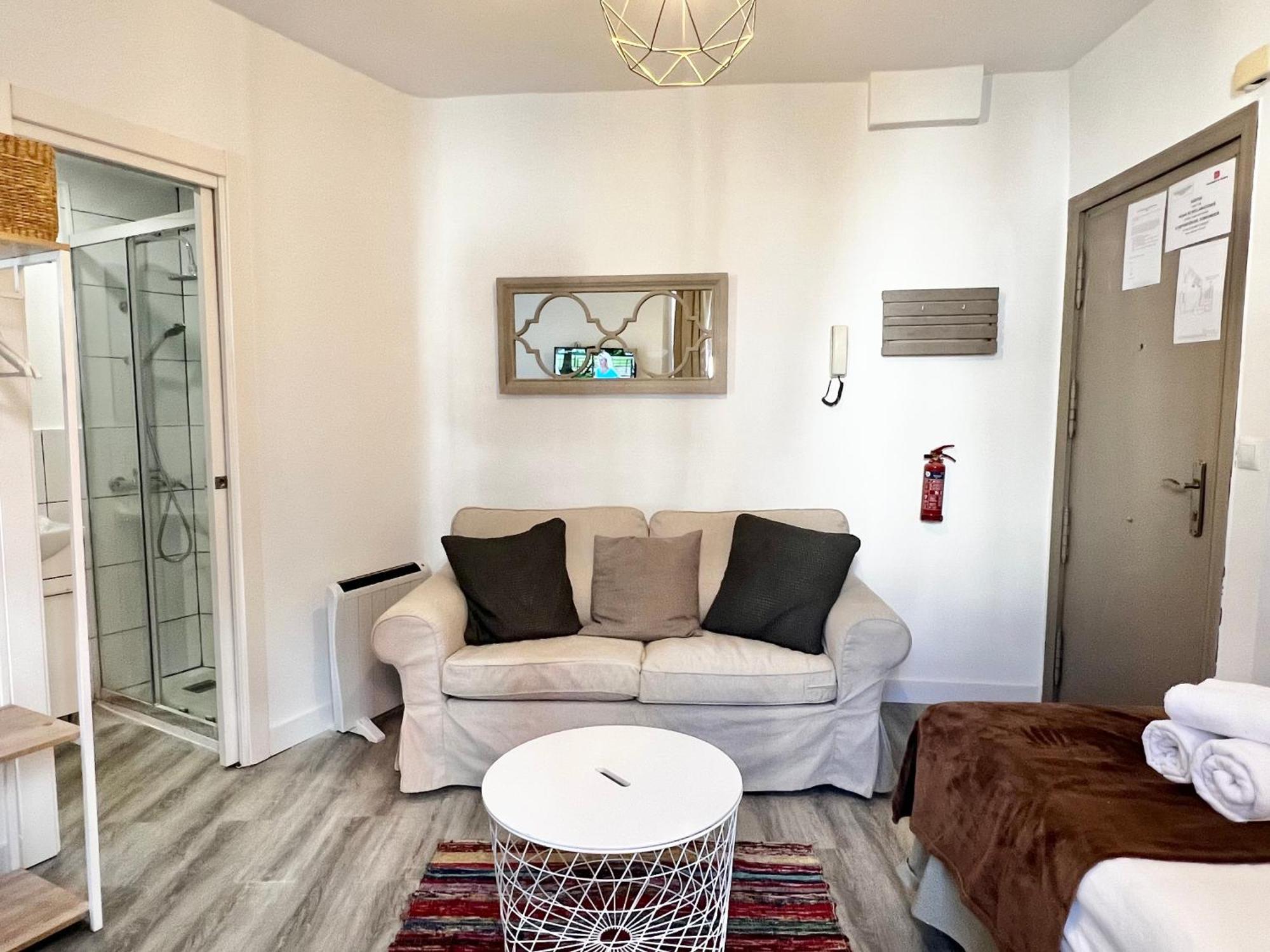 Appartement Estudio Puerta Cerrada à Madrid Extérieur photo